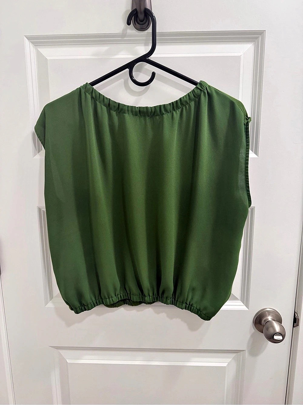 LOFT Green Sleeveless Blouse